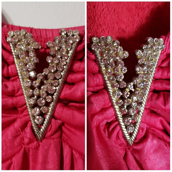 Pink strapless top with diamond brooch accent 2X - Picture 3 of 4